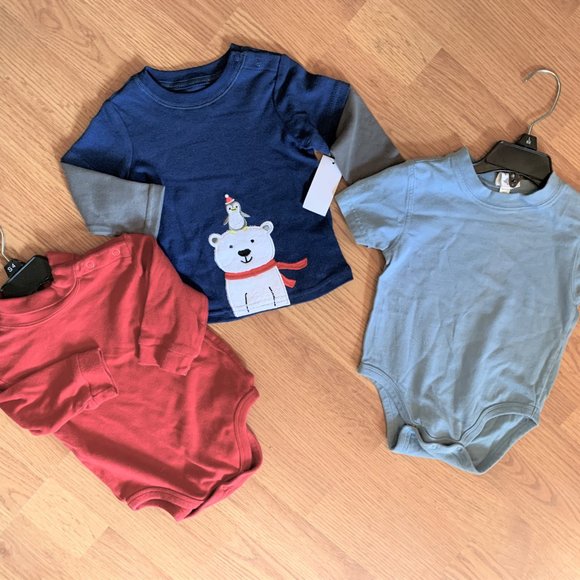 BOYS - 3 pc lot sz 6-12 months shirts tops, one piece, polar bear, snap crotch - Picture 3 of 3